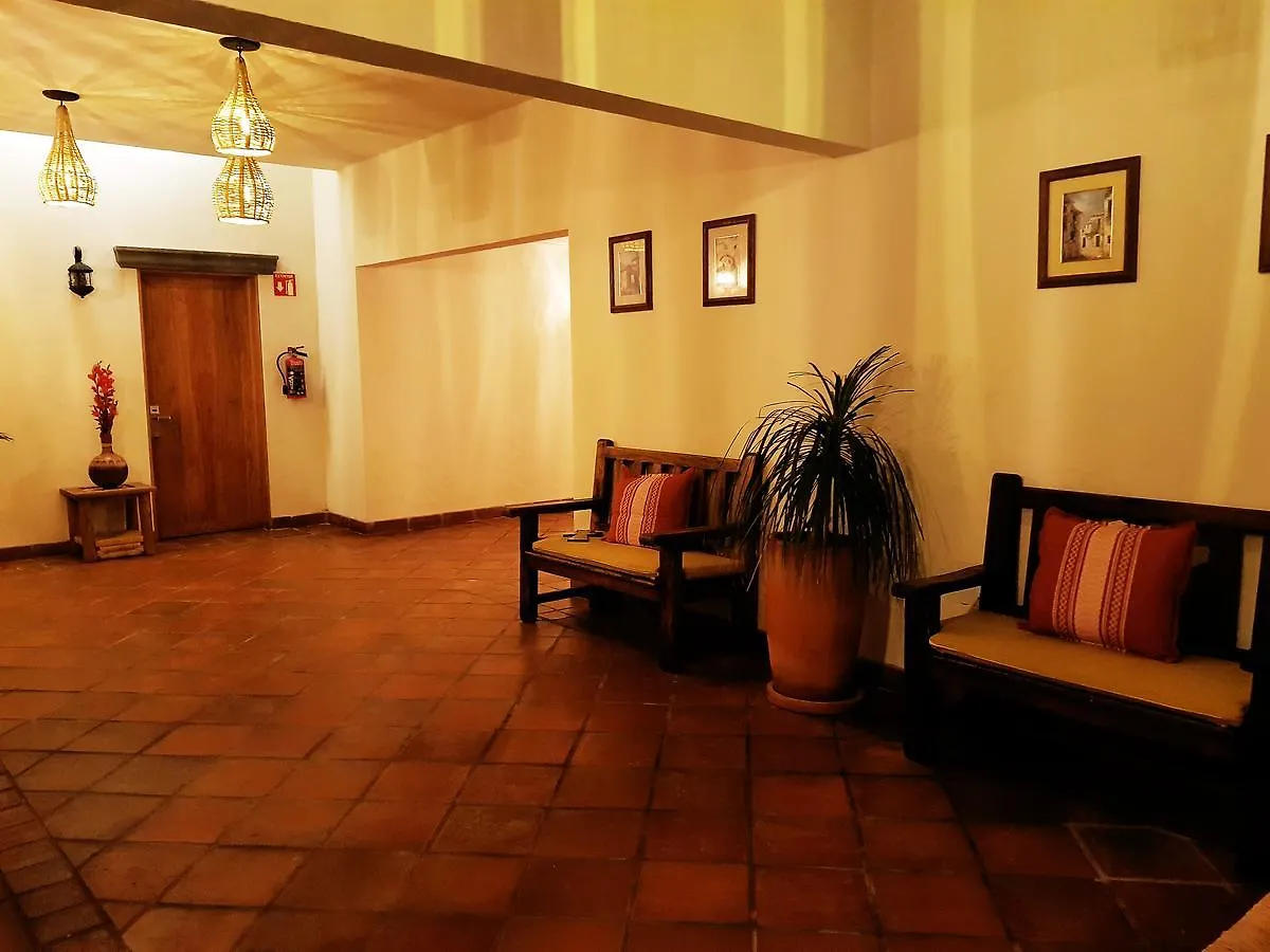 Puerta San Pedro Hotel Tlaquepaque